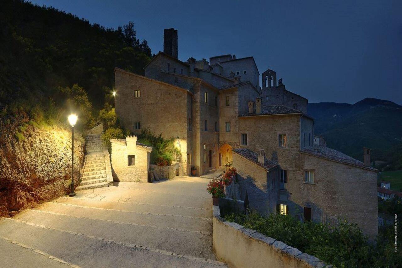 מלון Sellano Castello Di Postignano מראה חיצוני תמונה